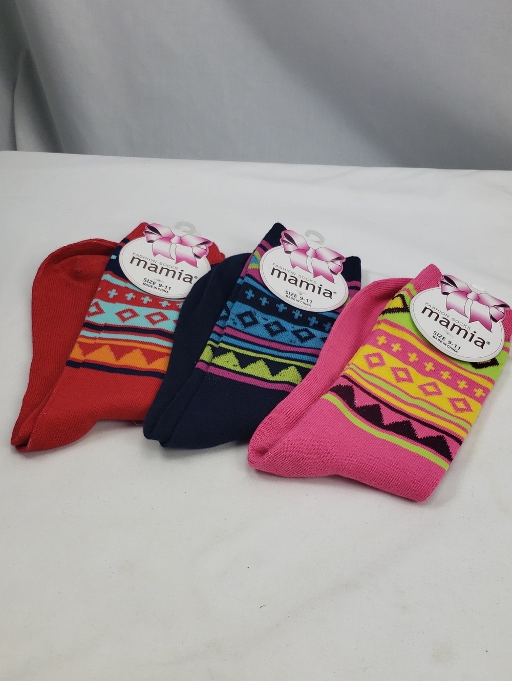 Mamia Women's 3 Pair Socks Size 9-11 NWT